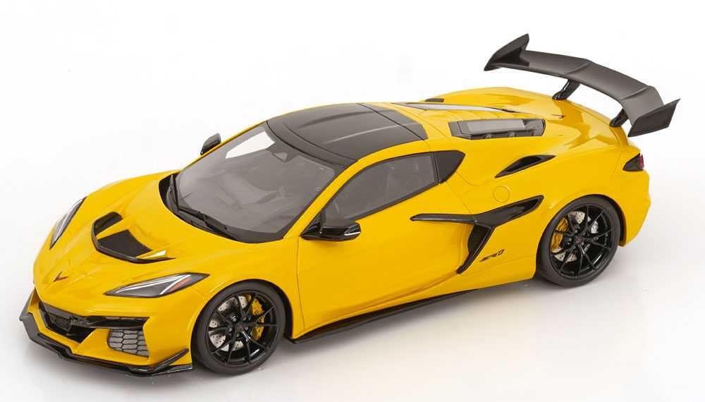 Model 1:18 GT Spirit Chevrolet Corvette C8 ZR1 Competition 2025 yellow GT528