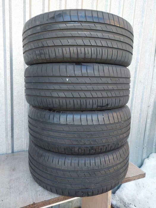Шини б/у 225 55 R17 GoodYear Efficient Grip Perfomance