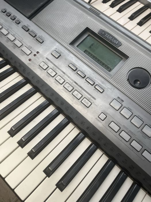 Yamaha PSR e-443 ; PSR s-900 синтезатор