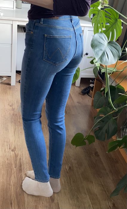 Jeansy Wrangler High Skinny W26 L32