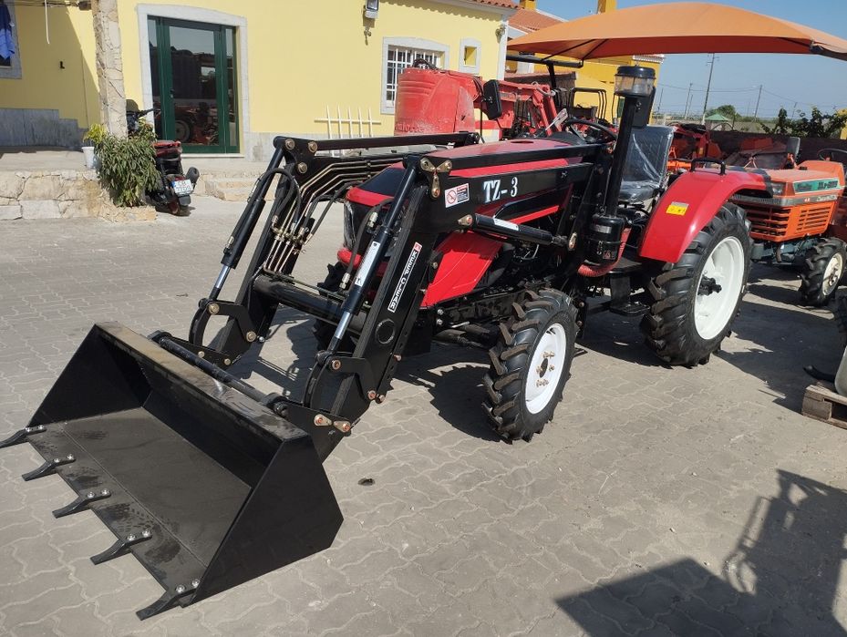 Trator TRS /// Novo /// Frontal /// 30 e 50 cv