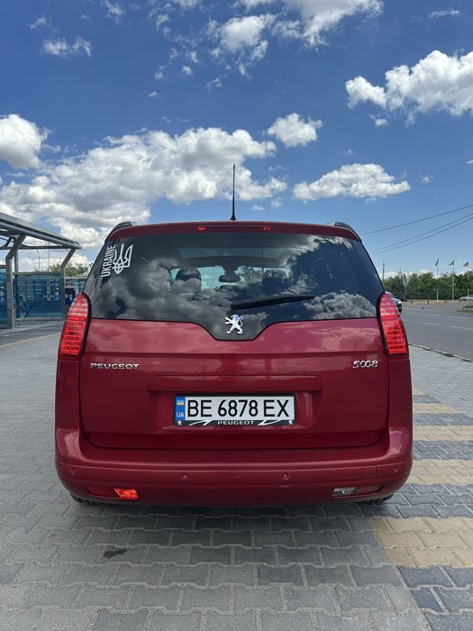 Peugeot 5008 , 7 мест