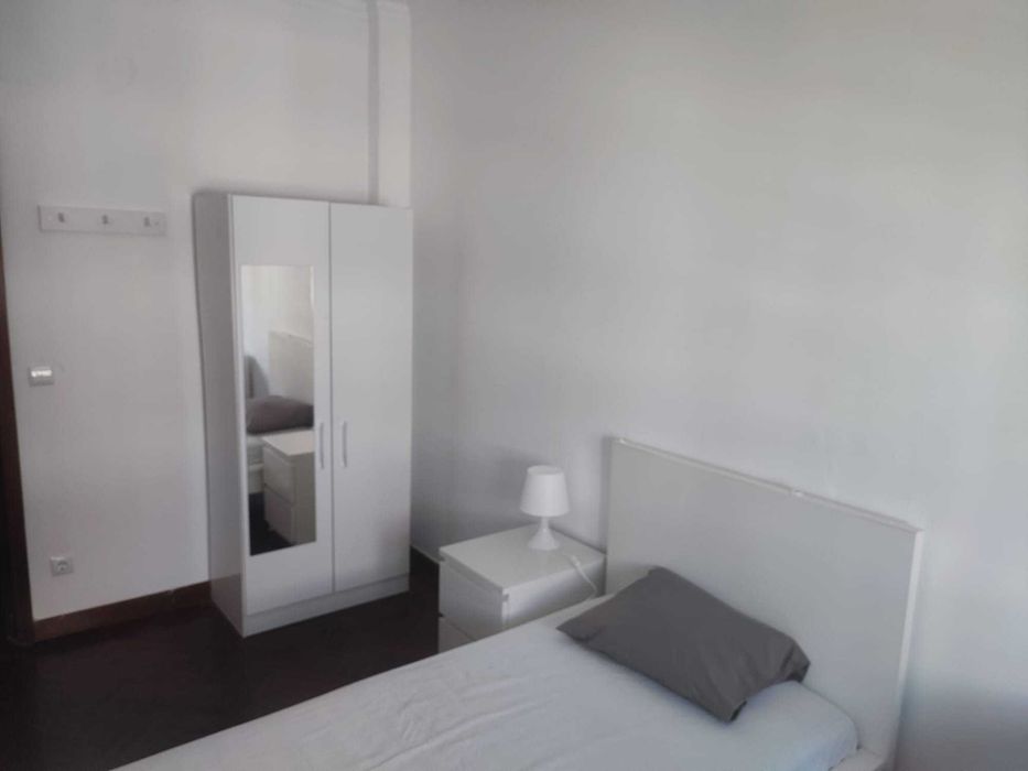 Alugo Quarto - Alcochete