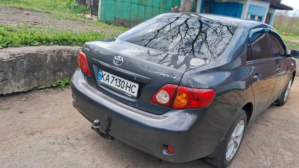 Авто Toyota corolla