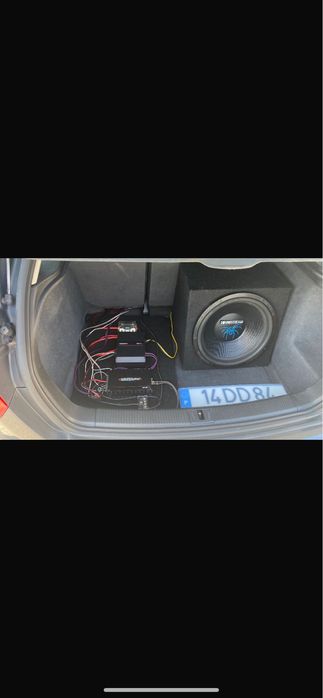 Soundstream  tarantula T4 15