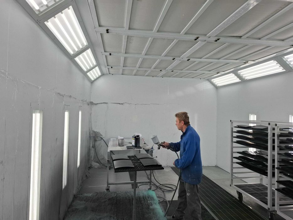 Б/В автомобільна камера фарбування