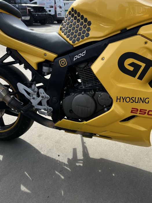 Hyousung GT 250R