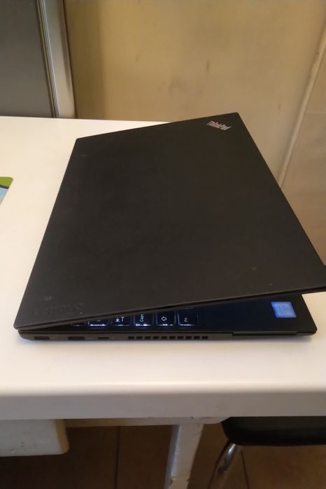 Lenovo ThinkPad T570 i5 -7300U 2.71 GHz 16GB 256GB ssd windows11