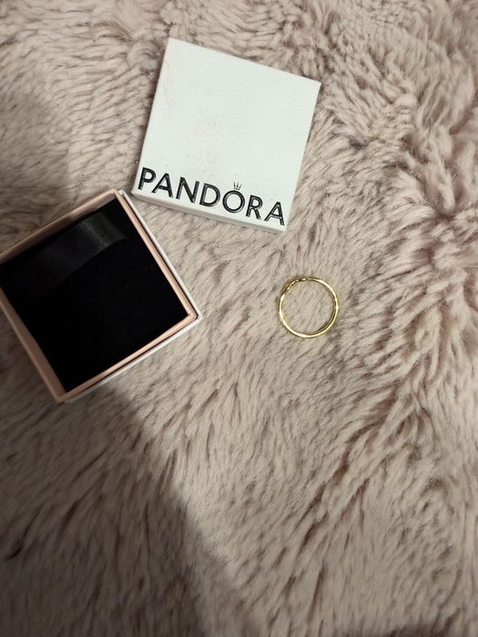 Pierscionek pandora