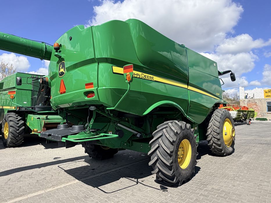 John Deere s690 , комбайн