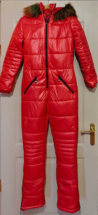 Комбінезони лижні і костюми