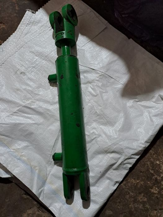 Гідроциліндр АН 176605