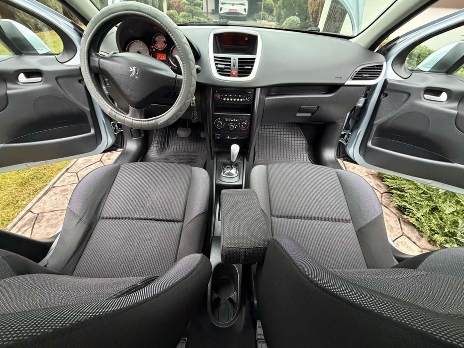 Продам Peugeot 207
