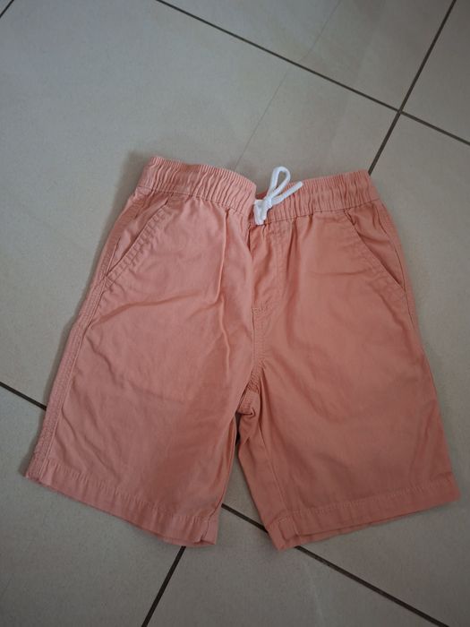 Spodenki chłopięce 122 Primark