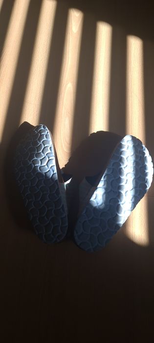 Sandálias de crianças