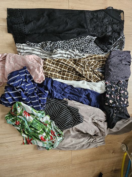 Paka.ubran damskich sukienki bluzki kombinezony zestaw