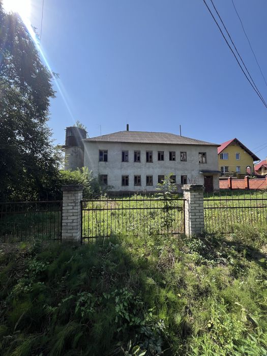 Комерційне приміщення(колишня баня) м.Мостиська , центральна частина