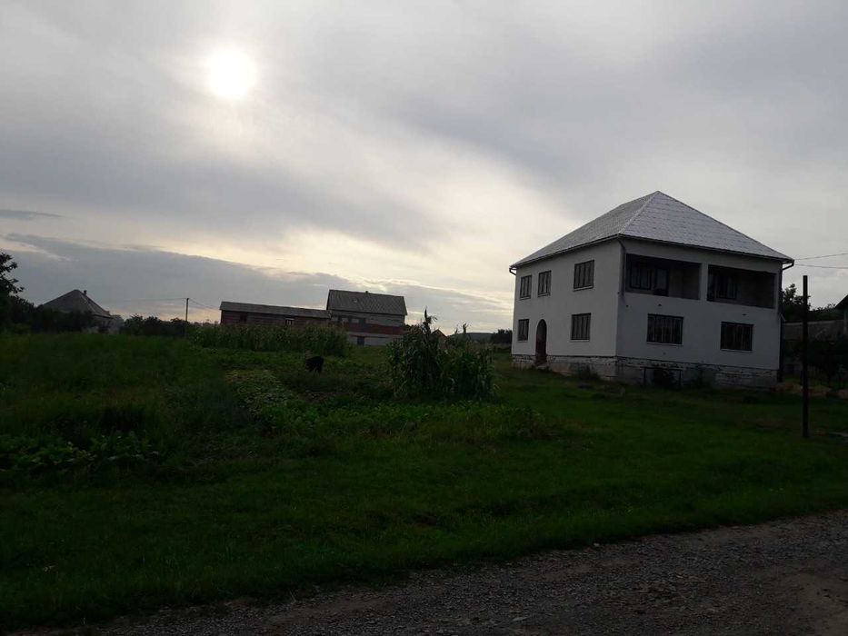 Продам будинок в с.Осій Хустського району на земельні ділянці 21 сот.