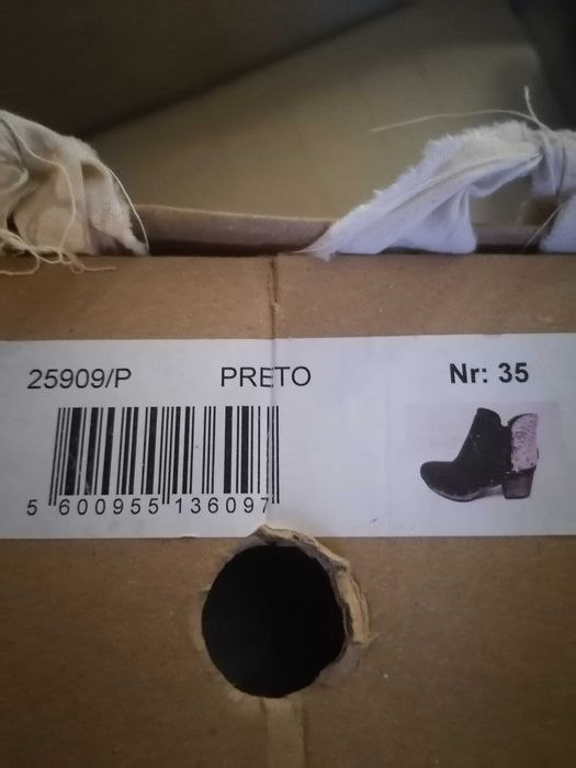 XUZ Botins Pretos com lantejoulas, novos 50€