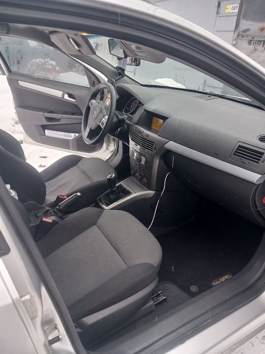 Opel Astra h 1.6 Газ- бензин