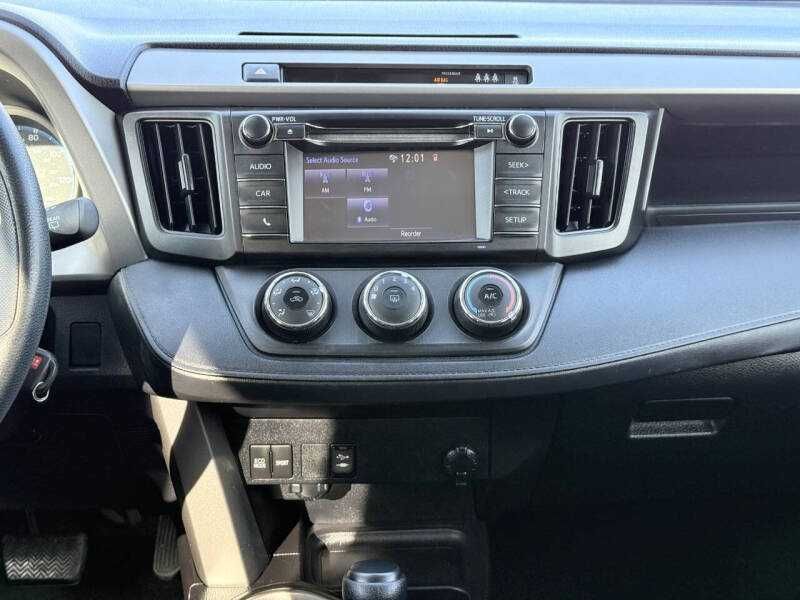 2018 Toyota RAV4 LE