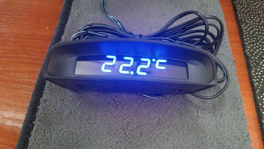 Годинник автомобільний + датчик зовнішньої температури + вольтметр