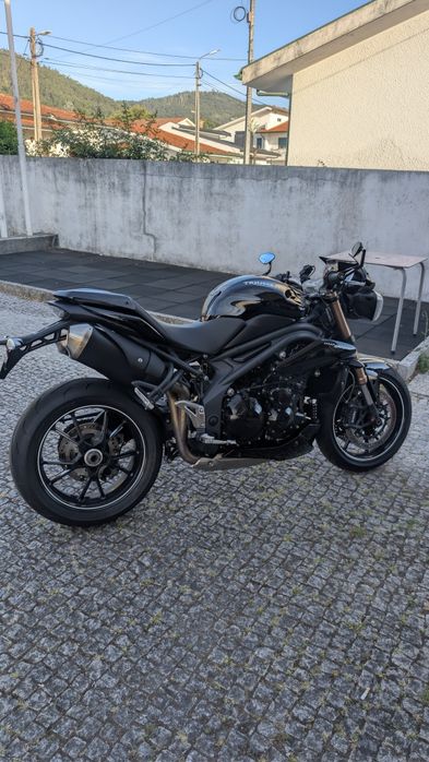 Triumph Speed Triple 1050 94