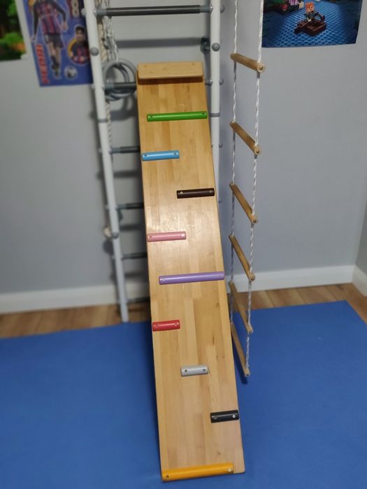 Drewniana dwustronna zjeżdżalnia domowa, dróżka do wspinaczki dwustron