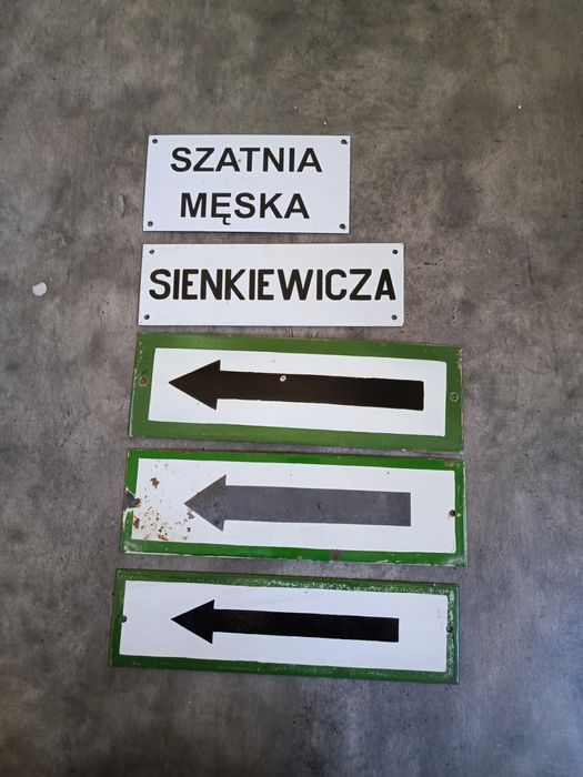 Stare tablice emaliowane z PRL-u