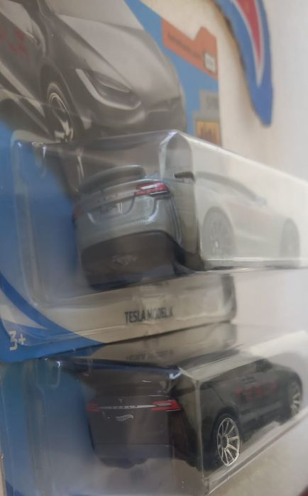 Conjunto 2 Tesla Model X hot wheels