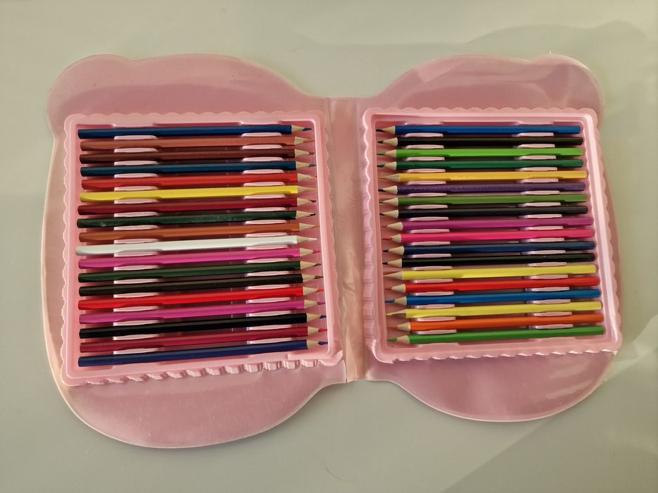 Conjunto de pintura de Hello Kitty. Novo