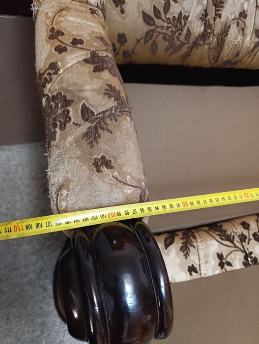 Крісло-ліжко величезне,цікаве.Стан хороший