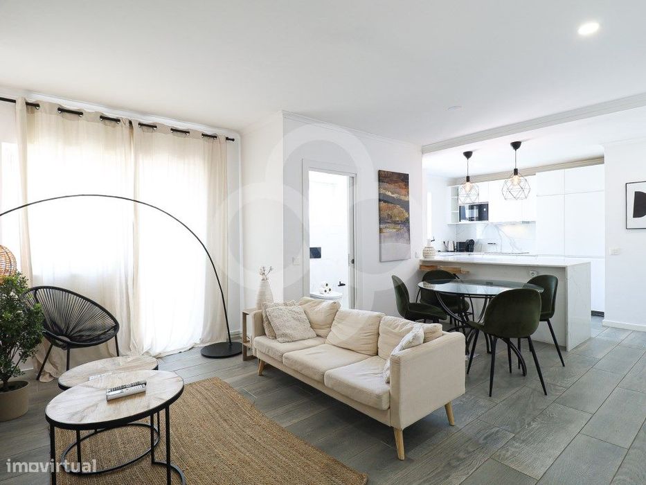 Apartamento T2 totalmente remodelado e equipado no Largo do Rato em...