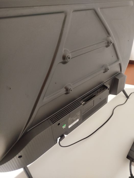 Televisão Smart 24"