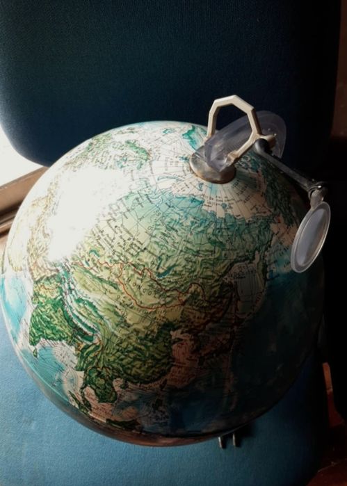 Candeeiro em forma de Globo Terrestre