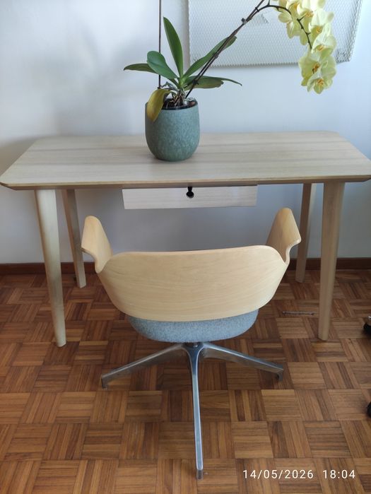 Cadeira de escritório IKEA FJÄLLBERGET
Cadeira p/escritório c/rodízios