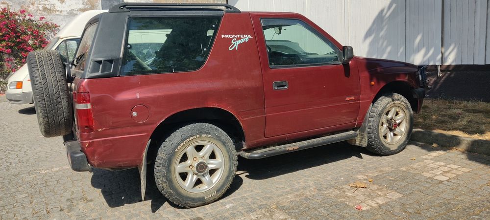 Opel Frontera Sport 2.5L Gasóleo 4x4 Vermelho