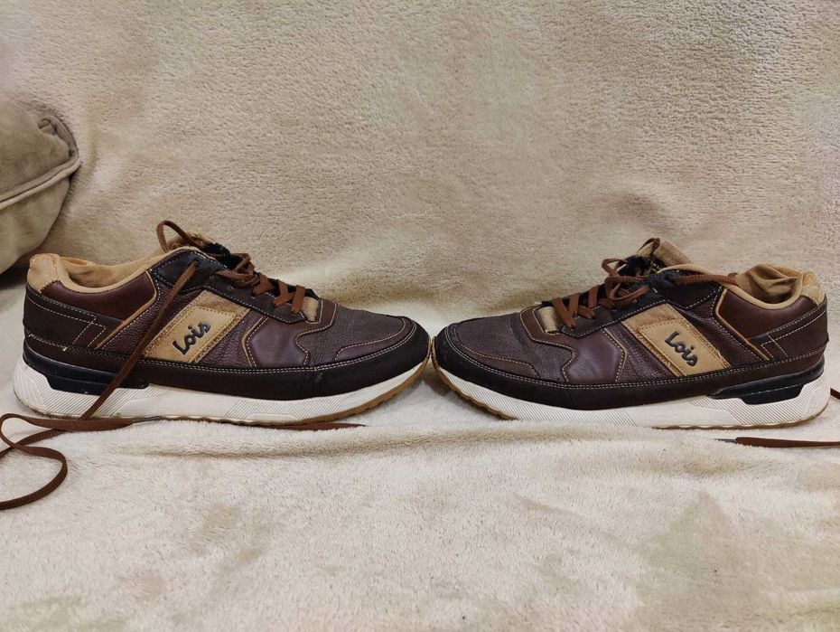 Sapatilhas Lois em bom estado tam. 43