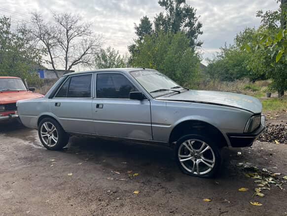 Под розборку Пежо 505