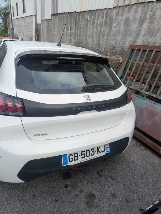 Peugeot 208 de 2021 para peças