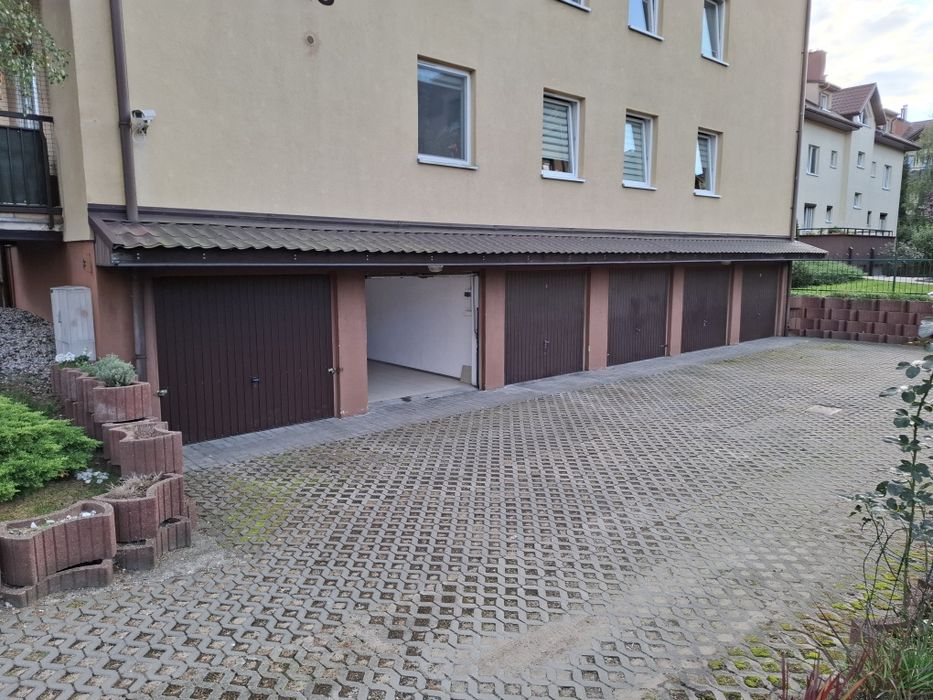 Garaż  murowany  ul.Strzałowa 11A