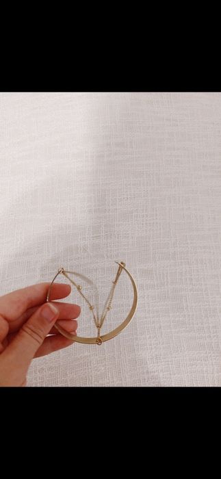 Pulseira para o braço dourada