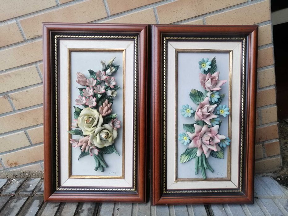 Vendo  dois  quadros