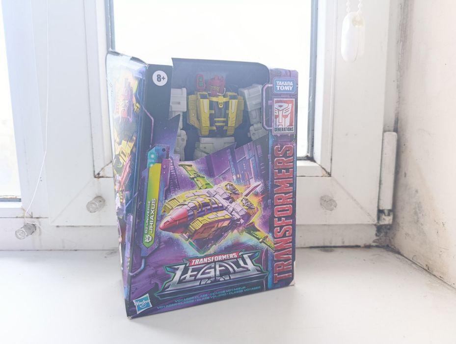 Legacy Jhiaxus Transformers фігурка від Hasbro