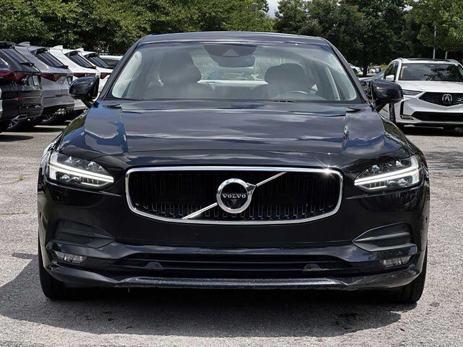 Volvo S90      2020