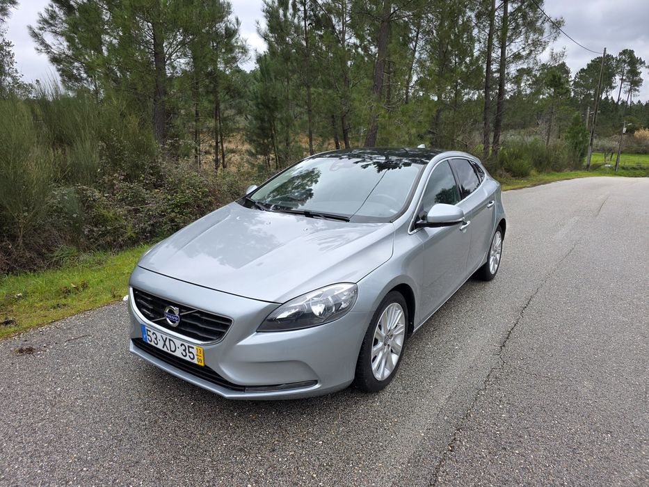Volvo V40 D2 1.6 Summum mais fotos amanhã
