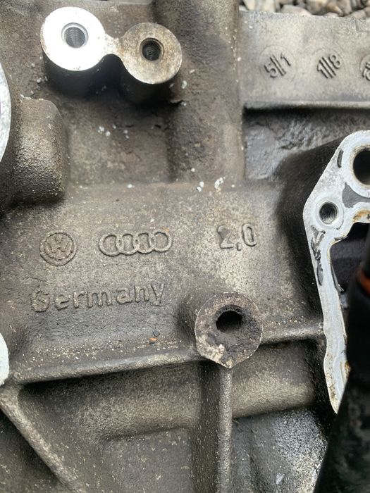 Запасні частини до двигуна Passat B6
