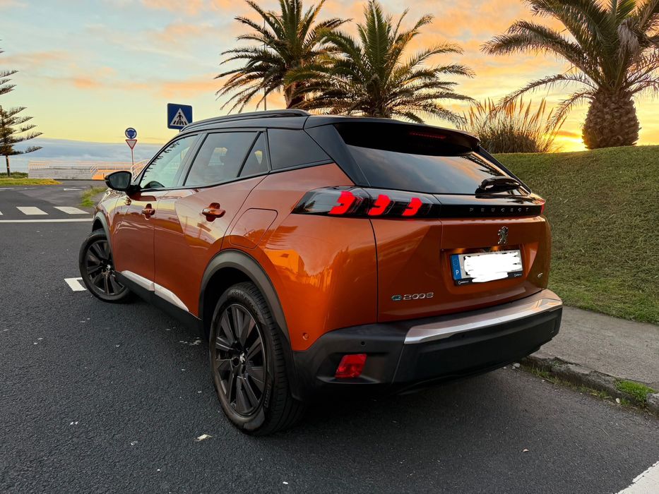 Peugeot e2008 GT - 100% elétrico