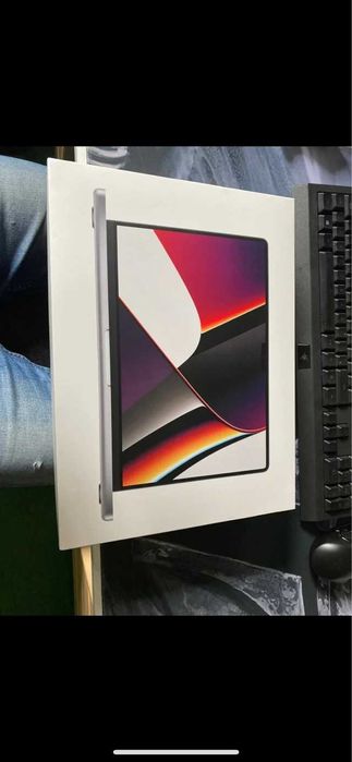 Caixa vazia do MacBook Pro M1  14"