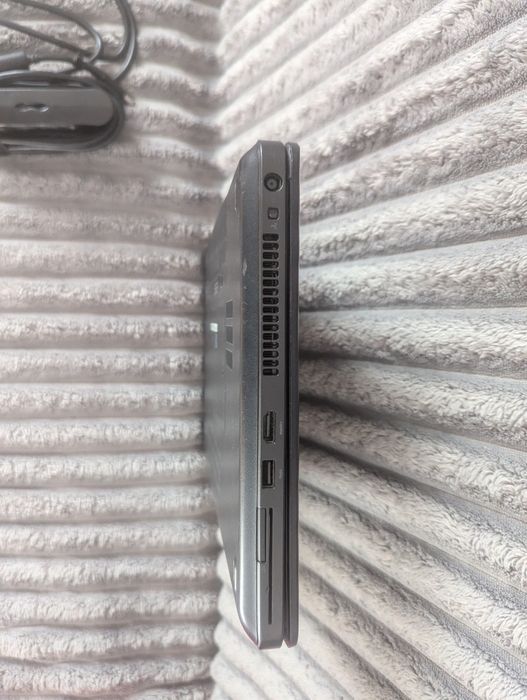 Ноутбук Dell Latitude E554